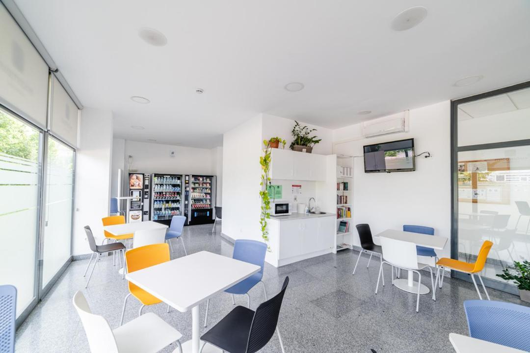 Micampus Logrono Student Residence Εξωτερικό φωτογραφία
