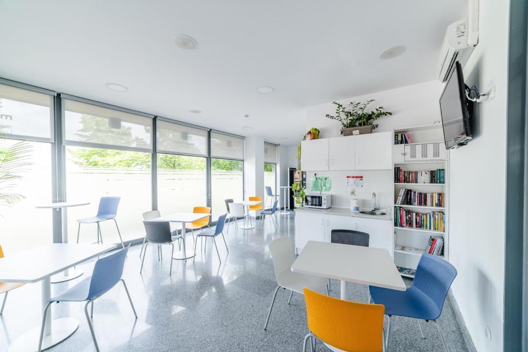 Micampus Logrono Student Residence Εξωτερικό φωτογραφία